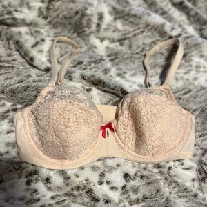 Victoria’s Secret body lined demi lace bra